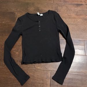 black h and m long sleeve with buttons*never worn*